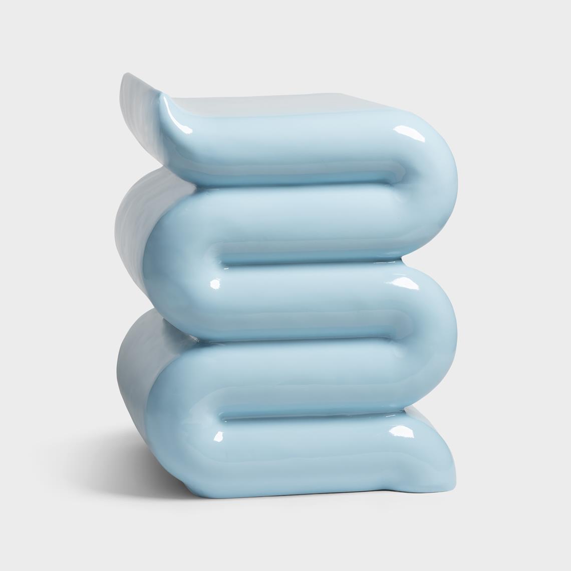 Pillar whip blue